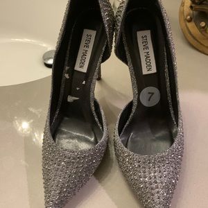 Steve Madden pumps 7 medium